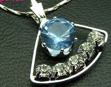 Crazy Wednesday R1 Auction - Silver plated clear and blue crystal pendant