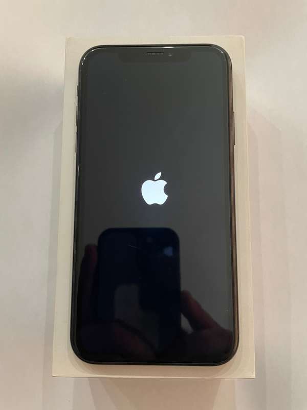 iPHONE Xr BLACK 64GB