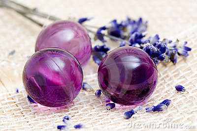 10 Lilac Bath Oil Pearls