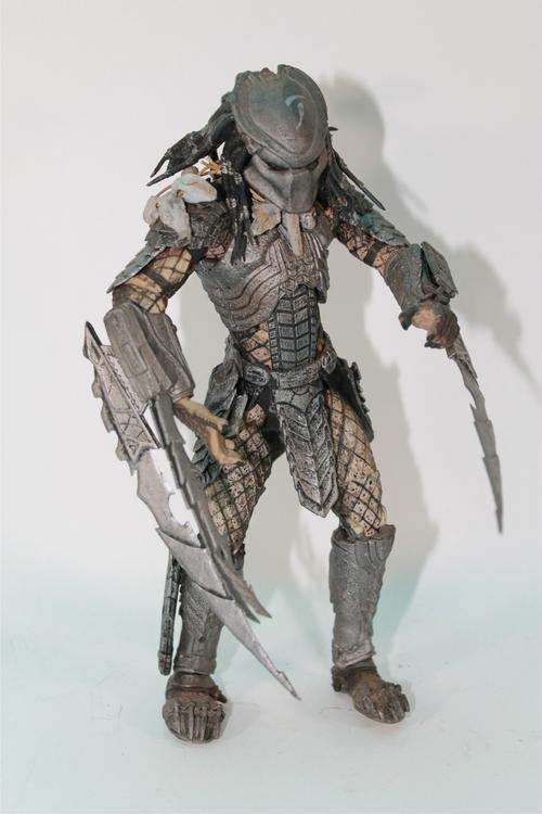 MCFARLANEâS  -   SCAR PREDATOR â 6 INCH