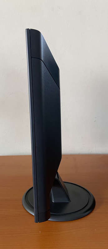 Clear Picture PHILIPS 17 inch Monitor (Resolution: 1280 x 1024)