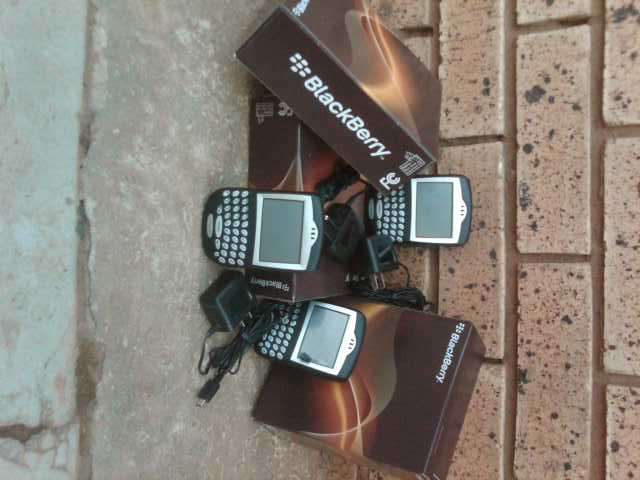Blackberry 7290 3 Phones In One Auction Real Snap Friday