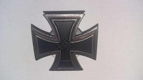 WW11 WW2 GERMAN IRON CROSS BADGE