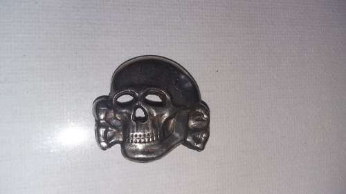 SOLID WW11 WW2 GERMAN TOTENKOPF SKULL CAP BADGE