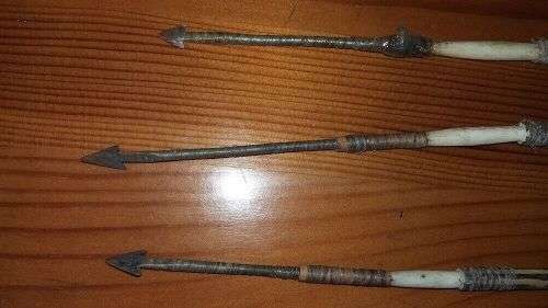 OLD AFRICAN KOI-SAN QUIVER BOW AND ARROWS