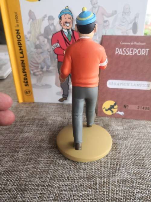 Tintin - The Red Sea Sharks - Seraphin Lampion Figurine