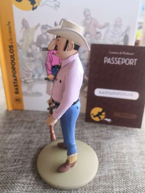 Tintin - Flight 714 to Sydney - Rastapopoulos - with the whip