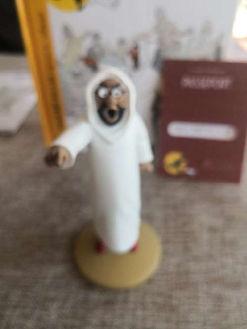 Tintin and the Crab with the Golden Claw - Omar Ben Salaad - trader and trafficker figurine