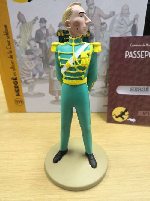 Tintin - King  Ottokars Sceptre - Herge - Syldavian Court Officer