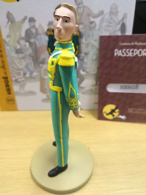 Tintin - King  Ottokars Sceptre - Herge - Syldavian Court Officer