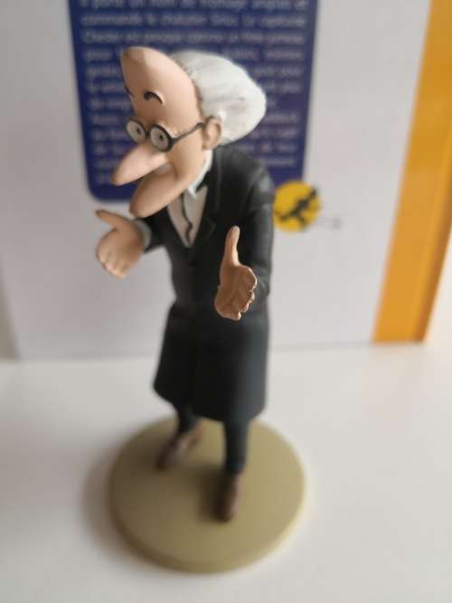 Tintin - The Shooting Star - Professor Calys - from page 11