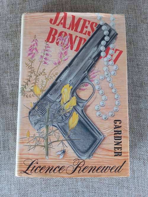 Licence Renewed - James Bond 007 - John Gardner