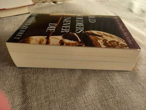 Old Soldiers Never Die - the life of Douglas MacArthur
