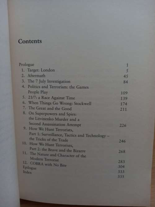 The Terrorist Hunters - the ultimate story of Britains fight against terror - Andy Hayman