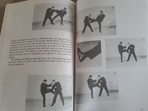 Bruce Lee`s Fighting Method - skill in techniques - Bruce Lee and M Uyehara