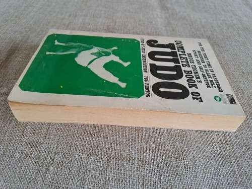Bruce Tegners Complete Book of Judo