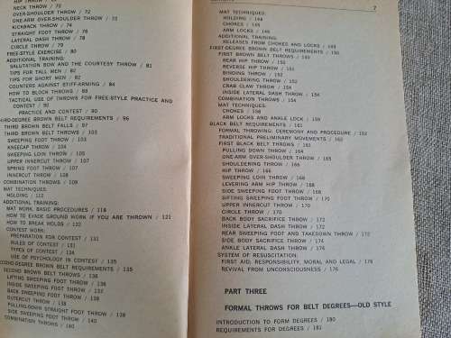 Bruce Tegners Complete Book of Judo