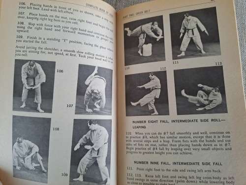 Bruce Tegners Complete Book of Judo