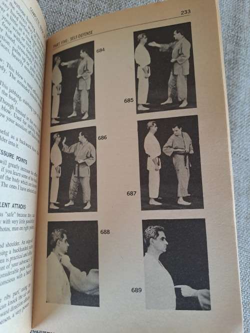 Bruce Tegners Complete Book of Judo