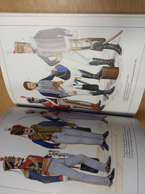 Wellington`s Light Cavalry - Osprey Men-At-Arms Series #126