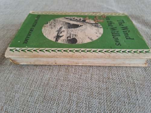 The Wind in the Willows - Kenneth Grahame