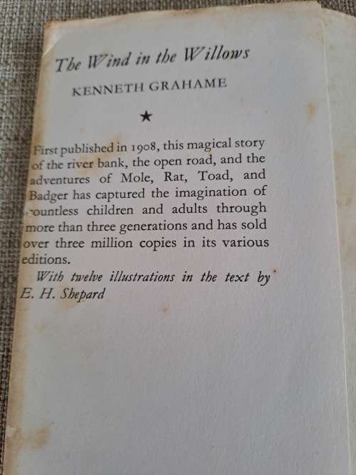 The Wind in the Willows - Kenneth Grahame