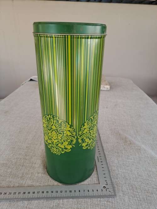 Biscuit Tin - long green