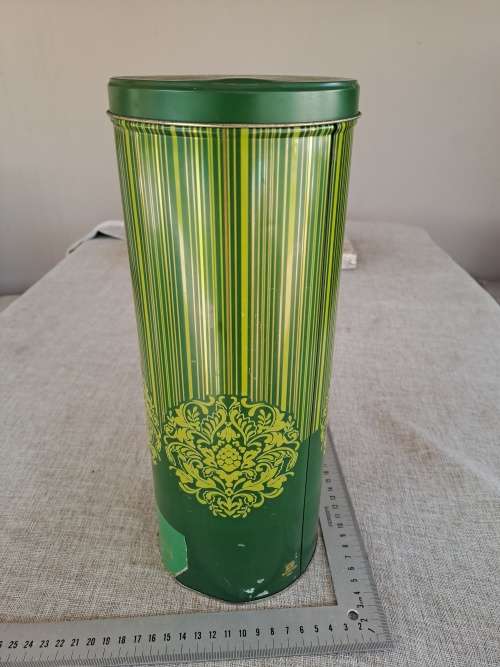 Biscuit Tin - long green