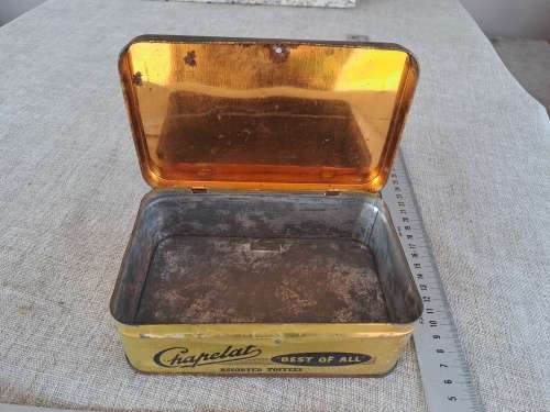 Biscuit tin - landscape scene - ols