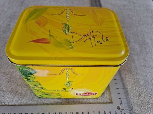 Biscuit tea tin - lipton lemon - yellow