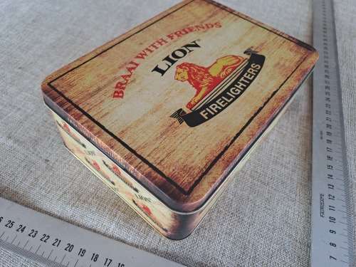 Lion match firelighters - braai with friends tin