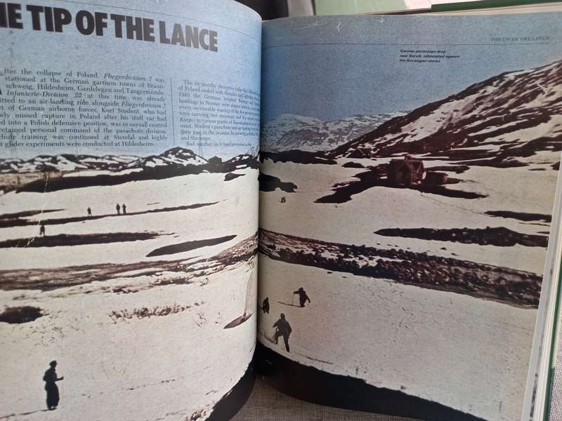 Airborne Warfare, 1918-1945 Book by Barry Gregory and John Batchelor