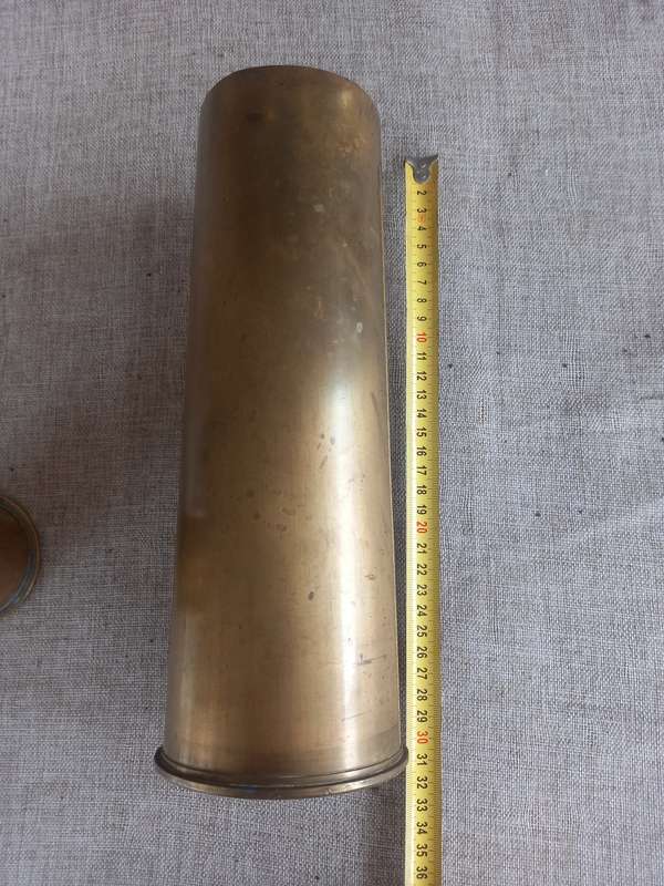Artillery Shell - WW II 25 Pounder Field Gun (88 x 292mmR) cartridge case.