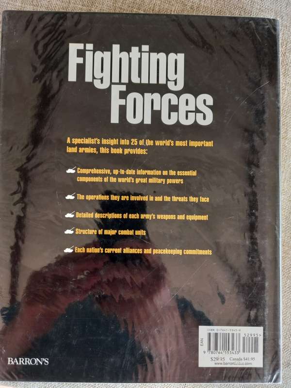 Fighting Forces- an illustrated anatomy of the worlds great armies - Richard Bennett