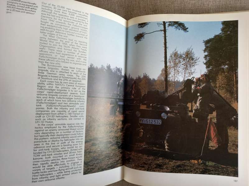 Special Forces: A History of the World`s Elite Fighting Units - Peter Macdonald