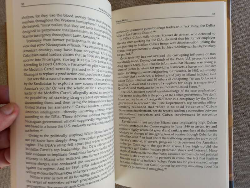 Drug Wars: Corruption, Counterinsurgency and Covert Operations in the Third World - Jonathan Marshal