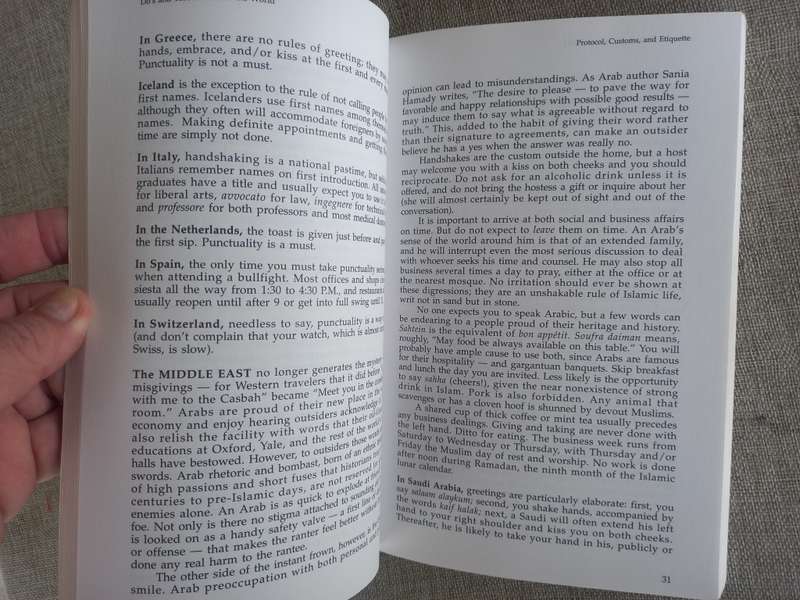 Do`s and Taboos Around The World - the bestselling guide to international behaviour
