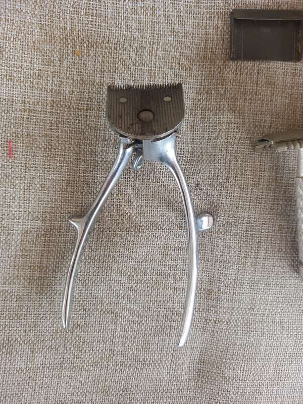 Vintage Burman clipper 1950s - made in England- all in 1 barber set