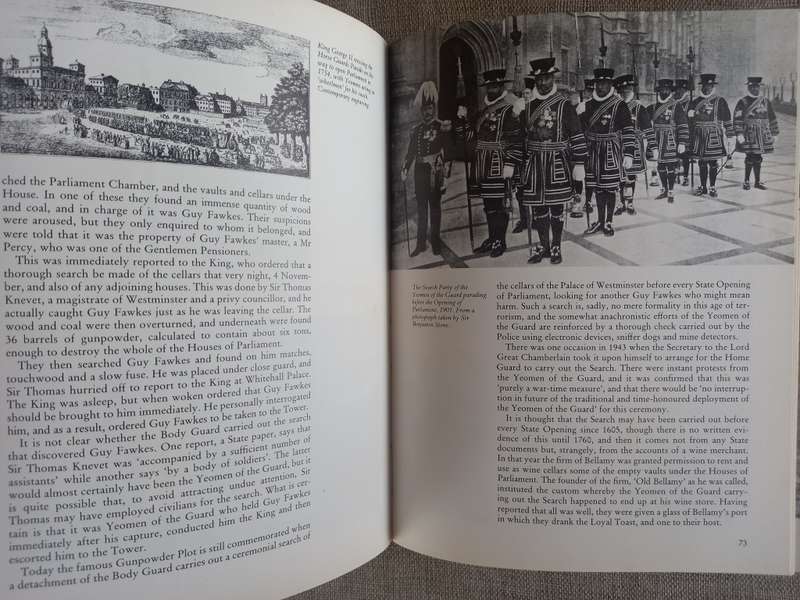 The Yeomen of the Guard: Five hundred years of service, 1485-1985 - Julian Paget