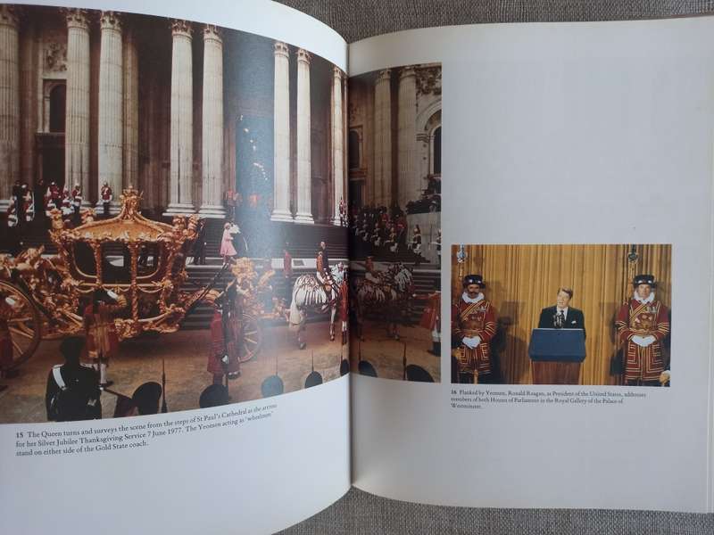 The Yeomen of the Guard: Five hundred years of service, 1485-1985 - Julian Paget