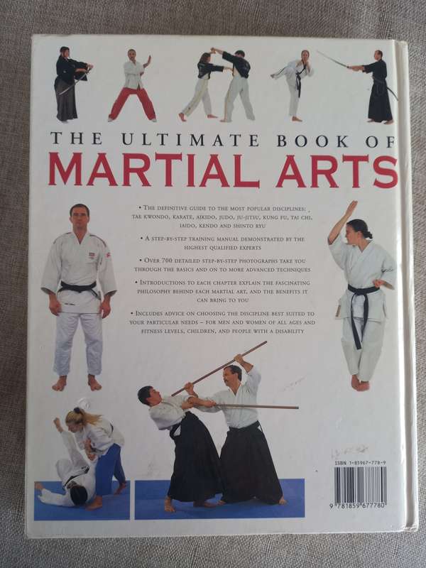 The Ultimate Book of Martial Arts- a step by step practical guide - Fay Goodman