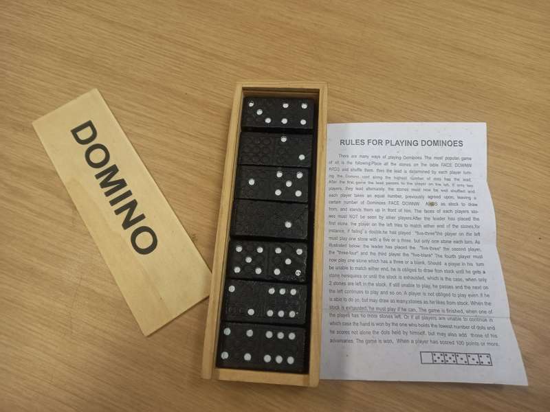 Dominoes - Domino - game set