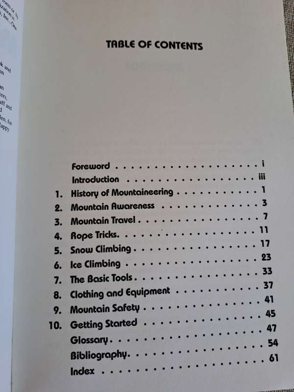 The Basic Essentials of Mountaineering (The Basic Essentials Series) - John Moynier