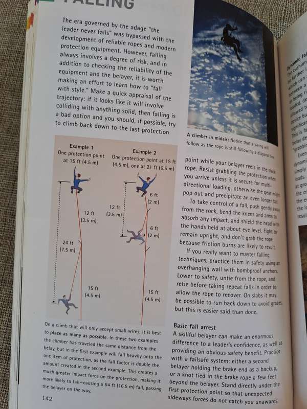 The Climbing Handbook: The Complete Guide to Safe and Exciting Rock Climbing - Steve Long