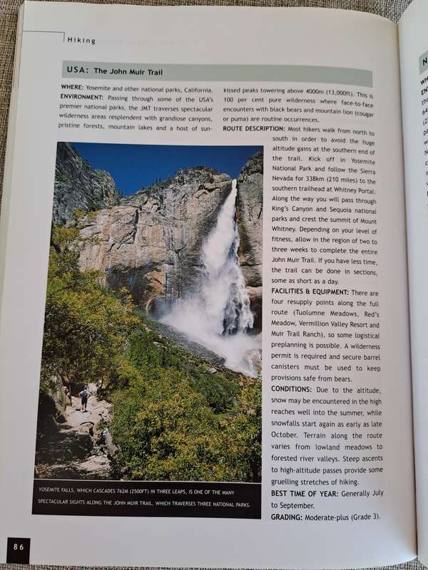 Hiking: Essential Guide to Equipment and Techniques - Jacques Marais