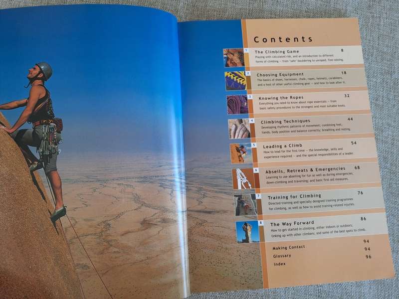 Rock & Wall Climbing: The Essential Guide to Equipment and Techniques - Garth Hattingh