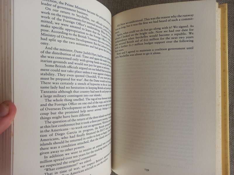 Paradise Raped - life, love and power in the Seychelles - James R. Manchum