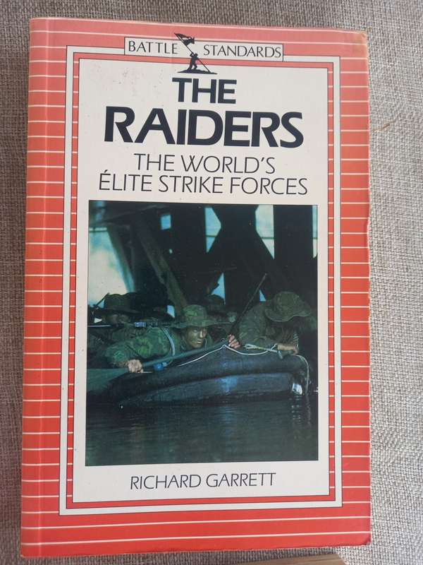 Battle Standards - The Raiders - the worlds elite strike forces - Richard Garrett