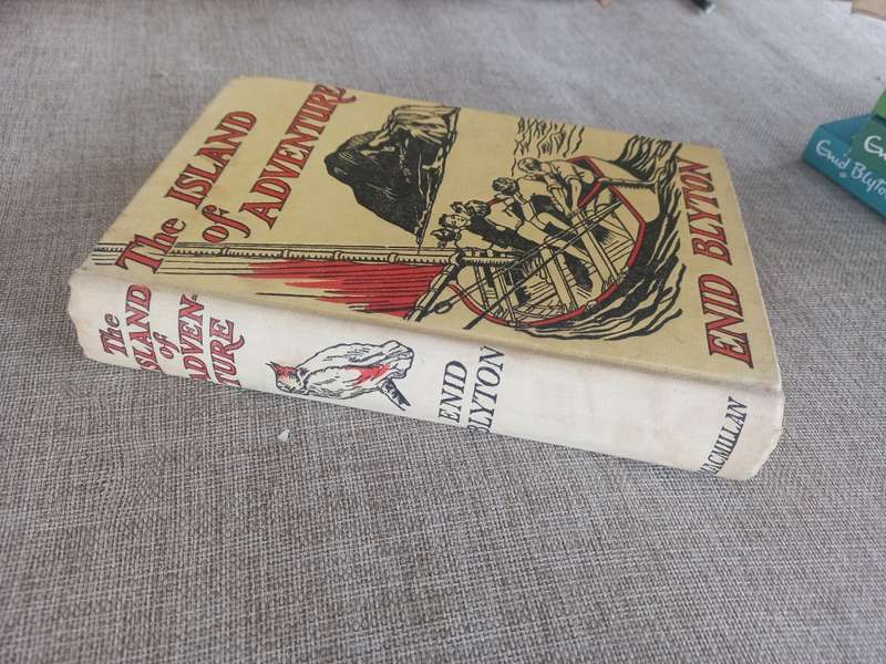 The Island of Adventure - Enid Blyton