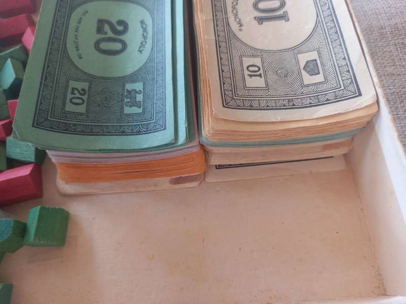 Vintage Monopoly - British - original board , rules , cards +/- 1936 (patent pending)